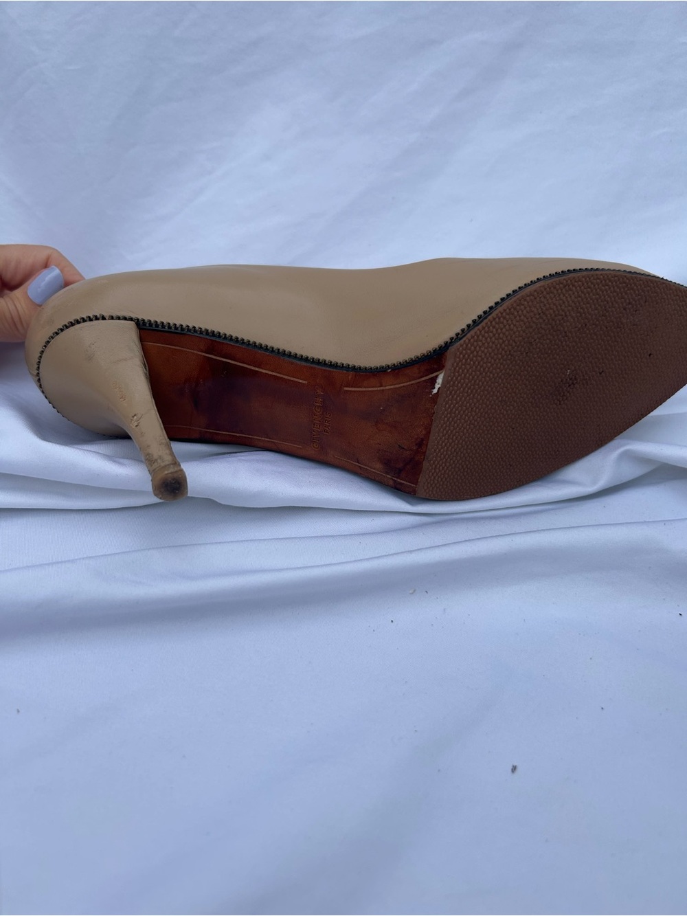 Givenchy Beige Pointed-Toe Leather Pumps size 11 - Picture 5 of 9